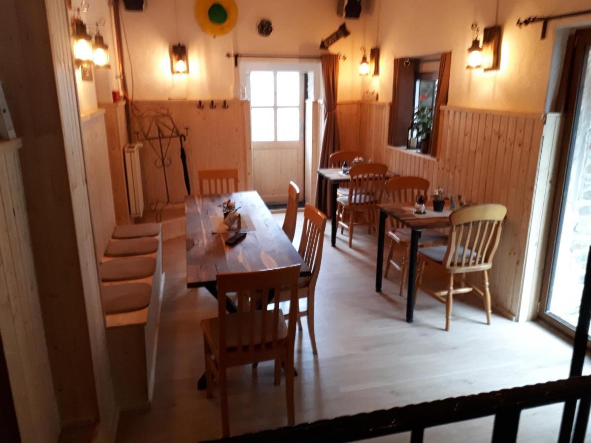 Haus Am Dekernbach Bed & Breakfast โคเคห์ม ภายนอก รูปภาพ